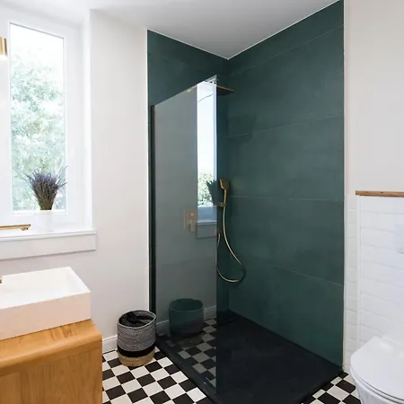 Luxury Bella - Centre W Free Parking Apartment *