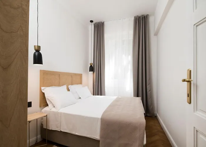 아파트 Luxury Bella - Centre W Free Parking 스플리트